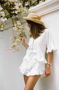 marika-playsuit-white-533e1592-72f5-4ff1-8b93-8f7412347243.jpg