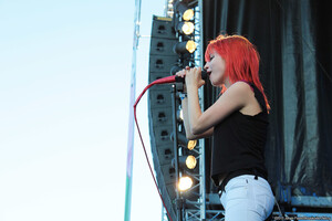 normal_Paramore_2821129.jpg