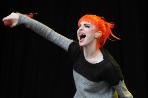 paramore-2013.jpg