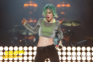 paramore-leeds2014-19.jpg