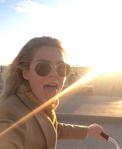 rachael-taylor-tounge.jpg