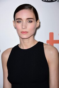 rooney-mara-at-the-secret-scripture-premiere-at-toronto-international-film-festival-09-15-2016_23.jpg