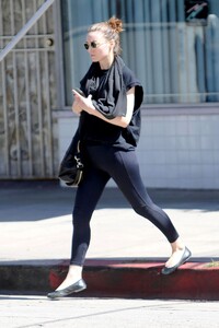 rooney-mara-in-tights-out-in-studio-city-sept.-2014_7.jpg