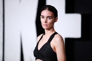 rooney-mara-joker-premiere-in-hollywood-2.jpg