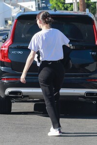 rooney-mara-out-and-about-in-los-angeles-08-24-2019-0.jpg