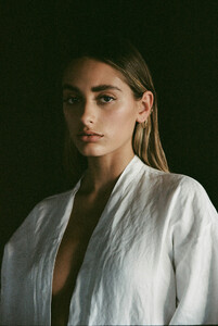 saskia-teje-jenkins-hyde-stone-taylah-golden-12.thumb.jpg.f7e7172ead28bafa7f8e68fa81fffb90.jpg