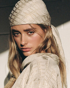saskia-teje-jenkins-hyde-stone-taylah-golden-21.thumb.jpg.def5e712afc04242dfd95d7e6b04954b.jpg