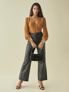 seraphine-top-reyes-1.jpg