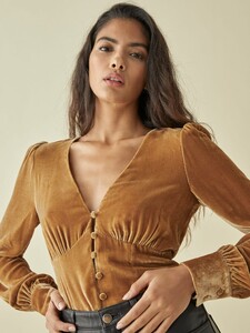 seraphine-top-reyes-3.jpg