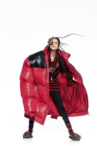 tendenze-moda-inverno-2020-piumini-donna-duvet-moschino-1606140199.jpg