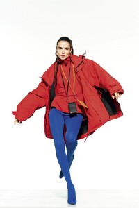 tendenze-moda-inverno-2020-piumini-donna-parka-balenciaga-1606141170.jpg