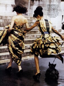 von_Unwerth_US_Vogue_October_1991_15.thumb.jpg.df589c40f942911b7c962226c447a959.jpg