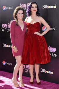 woodward-perry-premiere-katy-perry-part-of-me-01.jpg