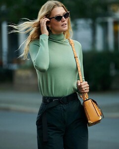 zalando_125356538_219990736210638_7454431052955068576_n.thumb.jpg.97bd55da31283af6f5e8d2c61556d74c.jpg