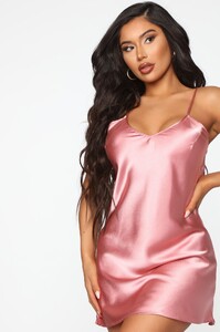 02-07-20_Studio_2_BR_LE_14-57-45_48__20136_Rose_P_59875_EH_1414x2121.jpg