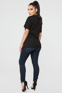 03-08-19_Studio_1_OD_11-40-11_M1323W_Black_3168_TB_1414x2121.jpg