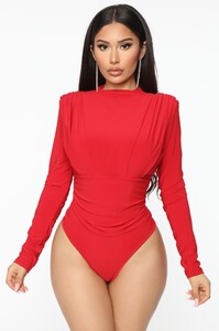 03-09-20_Studio_2_CE_LE_13-57-55_31_MT2774_Red_P_83724_RG_1414x2121.jpg