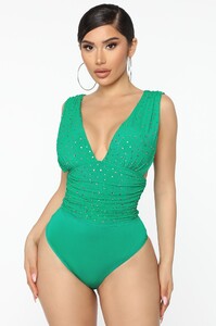 03-10-20_Studio_2_CE_JA_14-02-23_41_BBS70124_Green_PC_84628_JF_RA_1414x2121.jpg