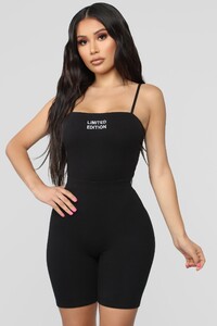 03-13-19_Studio_2_OD_14-27-02_QT1854L_Black_6145_RA_1414x2121.jpg