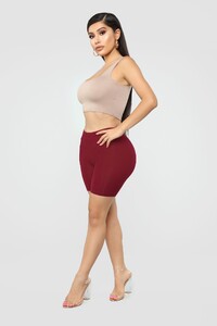 03-20-19_Studio_2_DV_15-08-38_49_RP32198_Burgundy_15855_JD_1414x2121.jpg