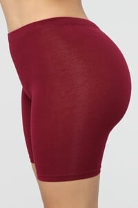 03-20-19_Studio_2_DV_15-08-57_49_RP32198_Burgundy_15863_JD_1414x2121.jpg