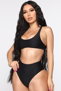 05-22-19_Studio_2_MA_10-35-51_9_8911080_Black_9932_WG_1414x2121.jpg