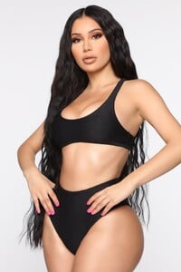 05-22-19_Studio_2_MA_10-36-10_9_8911080_Black_9939_WG_1414x2121.jpg