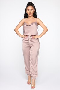 05-24-19_Studio_2_MS_11-44-53_42_CH20367_Mauve_12669_JD_1414x2121.jpg