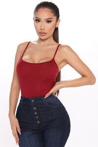 05-26-20Studio2_PA_SD_14-41-40_39_T9748_Burgundy_0421_EH_1414x2121.jpg