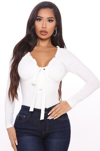 07-01-20Studio2_MS_MJ_12-12-01_33_T3125C_Ivory_2985_JK_1414x2121.jpg