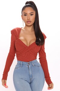 08-24-20Studio2_RM_SD_11-43-02_28_40265SK_Rust_4209_JK_1414x2121.jpg