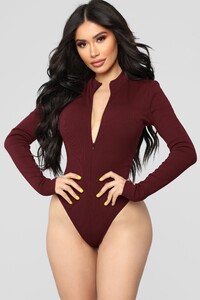 08-29-18_Studio_2_15-06-30_BNL1117_Burgundy0860_NT_JF_1414x2121.jpg