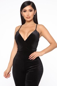 09-12-19_Studio_2_MA_ES_14-52-46_39_J3090_Black_19817_NT_1414x2121.jpg