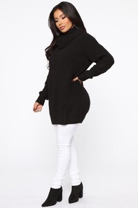 10-03-19_Studio_2_DV_ES_14-42-28_46__DF032A_Black_P_37092_WG_1414x2121.jpg