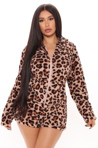 10-20-20Studio2_RT_SD_11-57-51_26_1ROA003_Leopard_2_NT_1414x2121.jpg