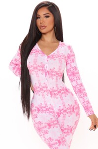 10-21-20Studio2_BB_SD_10-15-05_5_1OPPINK_Pinkcombo_1248_RA_1414x2121.jpg