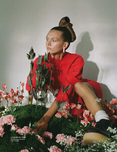 Vogue Mode et Beauté-Décembre 2020 04.jpg