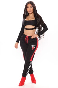 11-03-20Studio2_RT_SD_09-54-02_3_FFL9585FCBFS_Black_1267_EH_1414x2121.jpg