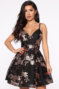 11-05-19_Studio_2_OD_LE_15-22-04_28_ND11375FN_BlackRoseGold_P_3672_RA_1414x2121.jpg