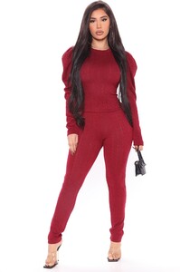11-16-20Studio2_JP_SD_14-59-44_47_HMST0052_Burgundy_0436_EH_1414x2121.jpg