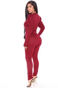 11-16-20Studio2_JP_SD_15-01-30_47_HMST0052_Burgundy_0444_EH_1414x2121.jpg