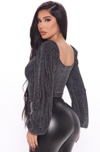 11-18-20Studio2_MS_SD_13-30-30_23_T27081_BlackSilver_1372_NT_1414x2121.jpg