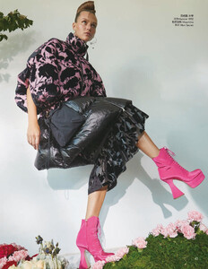 Vogue Mode et Beauté-Décembre 2020 09.jpg