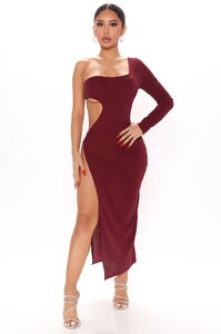 12-07-20Studio2_CE_RL_11-59-51_24_D2685_Burgundy_11724_KL_1414x2121.jpg