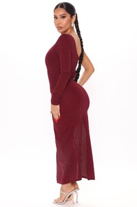 12-07-20Studio2_CE_RL_12-00-26_24_D2685_Burgundy_11735_KL_1414x2121.jpg