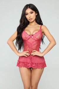 12-27-18_Studio_2_AB_2139_Fuchsia_S_181_NT_1414x2121.jpg