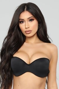 12-27-18_Studio_2_AB_B26674_Black__421_AG_1414x2121.jpg
