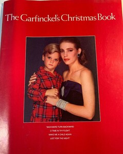 1266952890_1986GarfinckelsChristmasCatalogcover.thumb.jpg.49ac1bc74412b37be09b63f9ef95cf7c.jpg