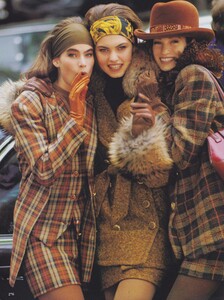 1271697551_VOGUEUSAug199001.thumb.jpg.8797bd6a0ad928eb6940f3eb26031078.jpg
