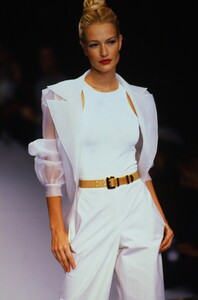 1480050050_herve-leger-ss-1997(9).thumb.jpg.c7fe33c22c517c42cec00c66c470661b.jpg